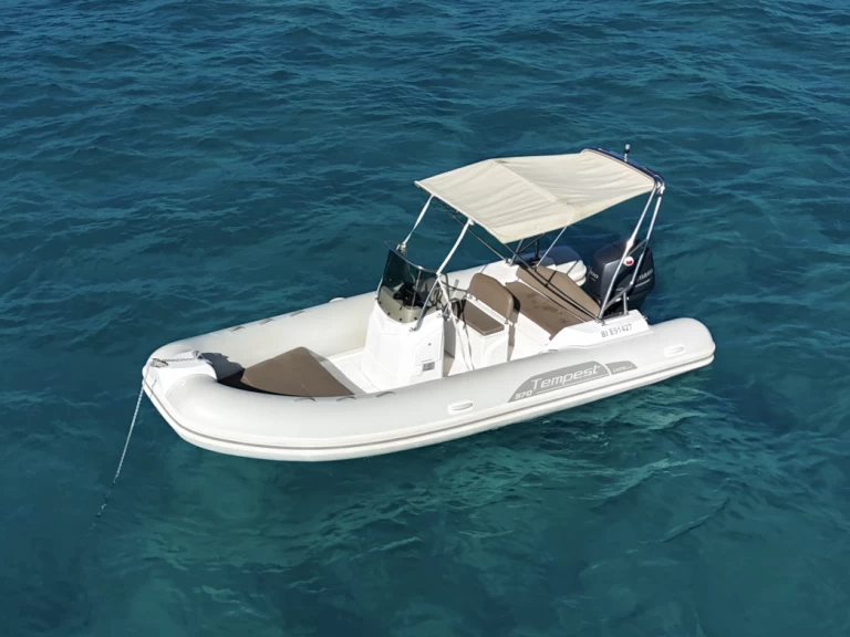 Yacht charter Port Saint Florent - Capelli Tempest 570 Luxe on SamBoat