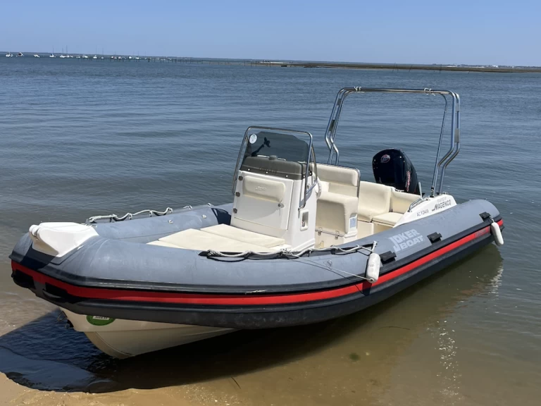 Charter a Joker Boat Coaster 600 in Arcachon on Samboat