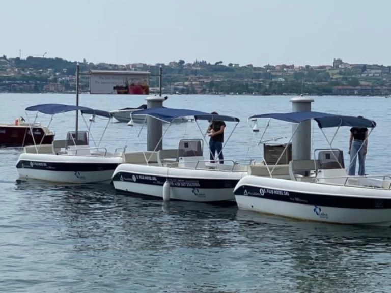 Allegra Boats All 19 Open charter bareboat or skippered in  Baveno