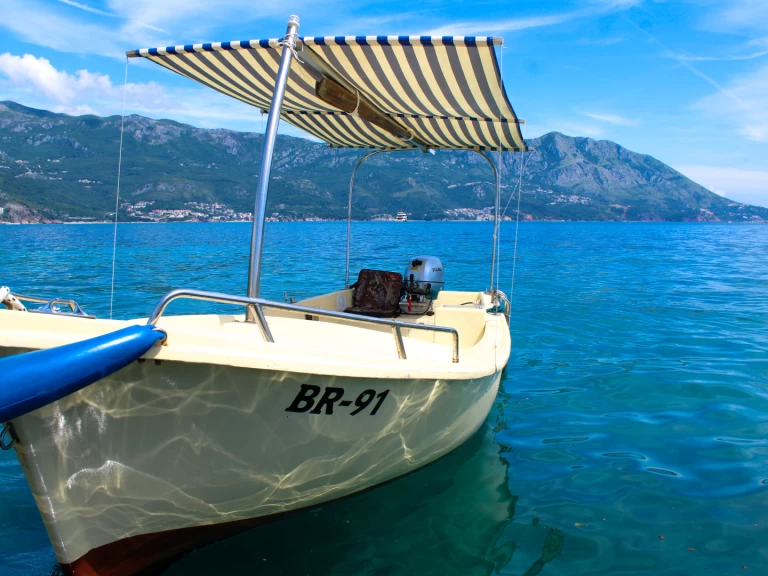Yacht hire Budva cheap Elan 500
