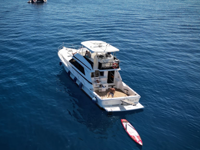 Yacht charter Alassio - Riviera 43 open flybridge  on SamBoat