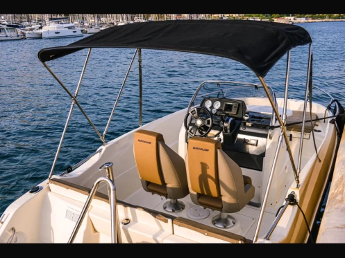 Quicksilver Activ 555 Open charter bareboat or skippered in  Marseille