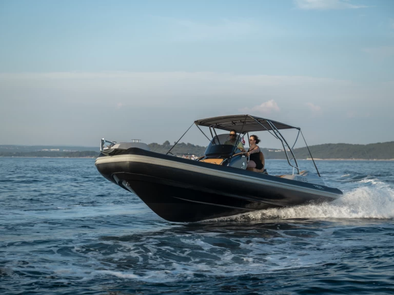 Yacht hire Pula cheap THOR 8.0