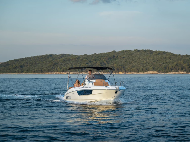 Yacht hire Marina Polesana cheap 7.0WA