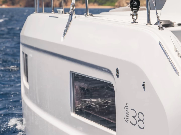 Charter a Lagoon Lagoon 38 in Rogoznica on Samboat