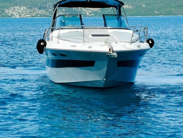 Hire Motorboat with or without skipper Sea Ray Nikiána
