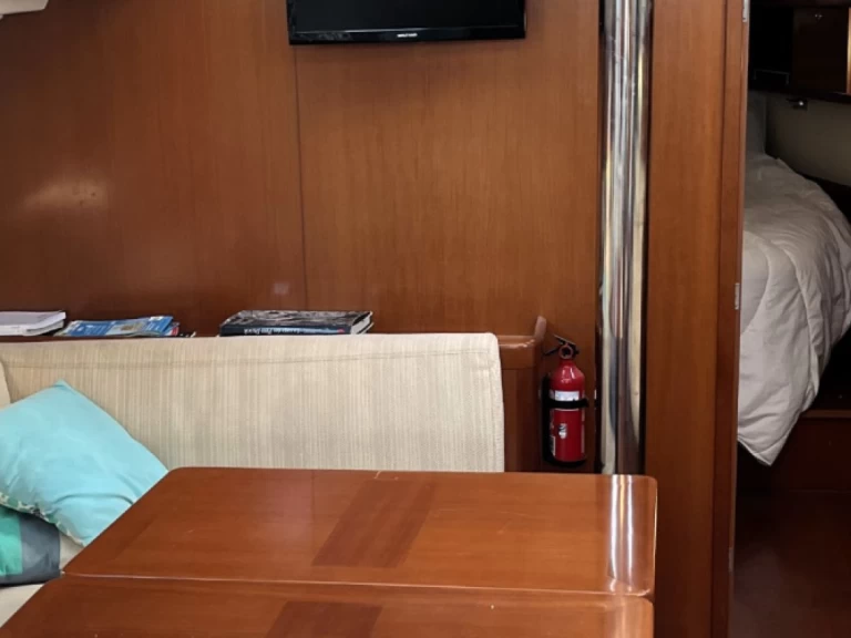 Hire Sailboat Bénéteau with a boat licence