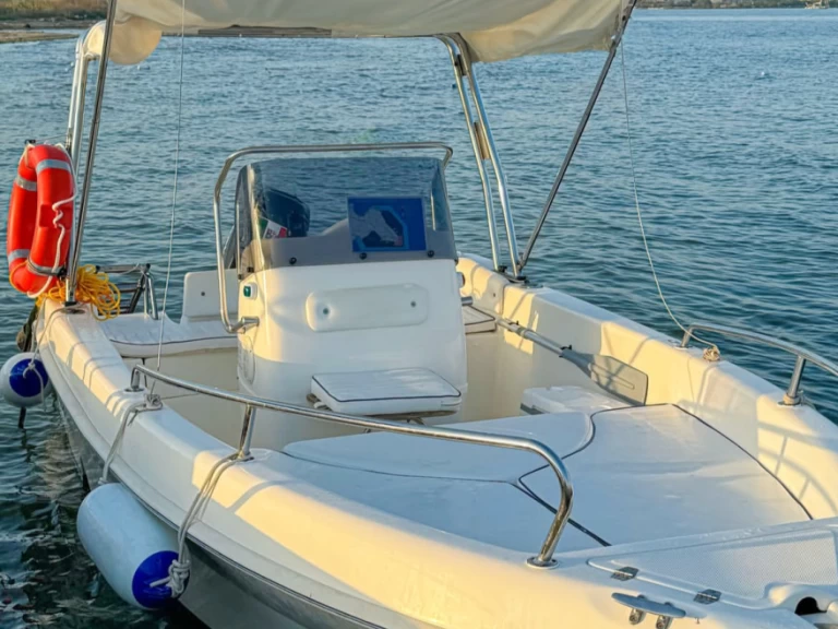 Charter a Allegra Boats Open 510 in Siracusa on Samboat