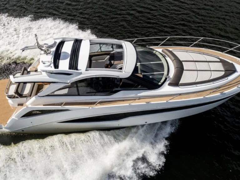 Yacht charter Antibes - Galeon Galeon 405 HTL on SamBoat