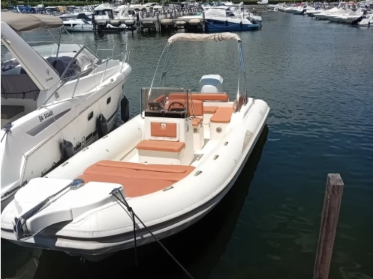 Yacht hire Port de Cannes Marina cheap bsc70