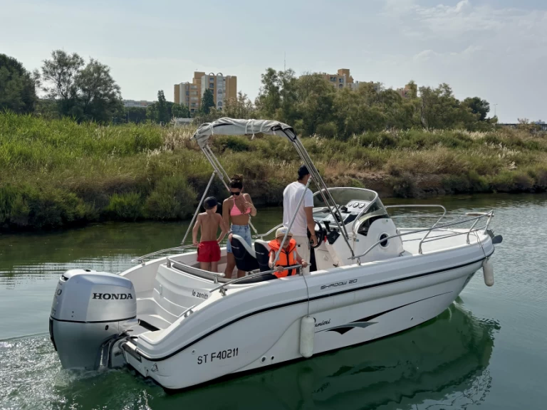 Charter a Ranieri Shadow 20 in Carnon-Plage on Samboat