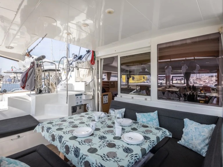 Hire Catamaran with or without skipper Lagoon San Vincenzo