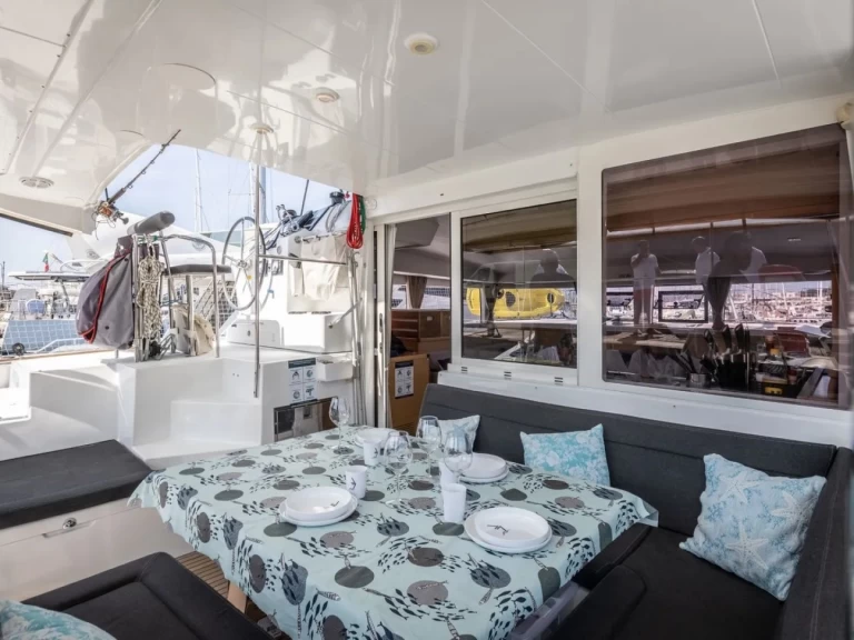 Hire Catamaran with or without skipper Lagoon San Vincenzo