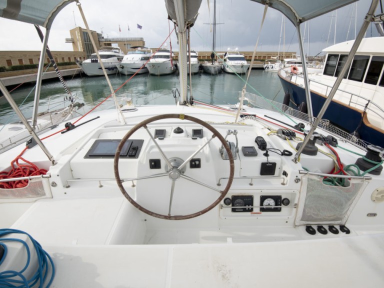 Catamaran to hire San Vincenzo at the best price