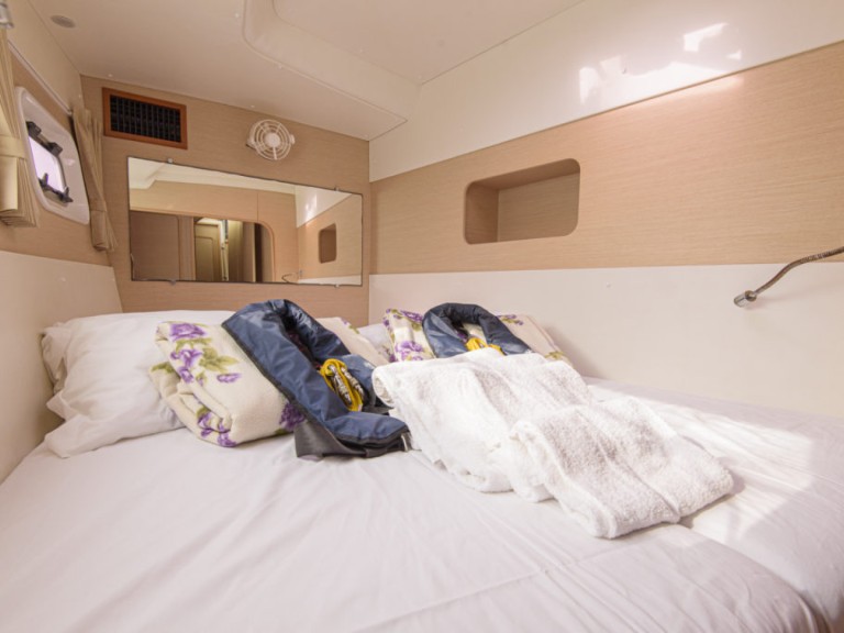 Hire a Lagoon Lagoon 440 San Vincenzo