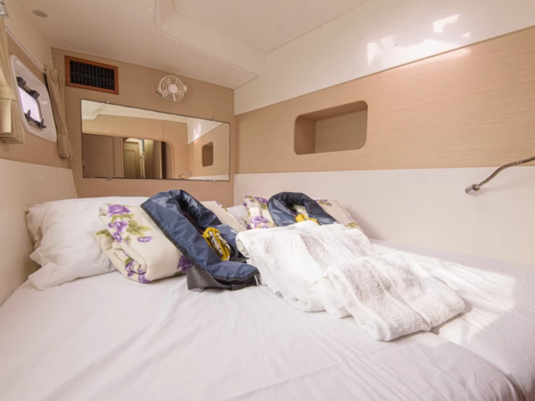 Hire a Lagoon Lagoon 440 San Vincenzo