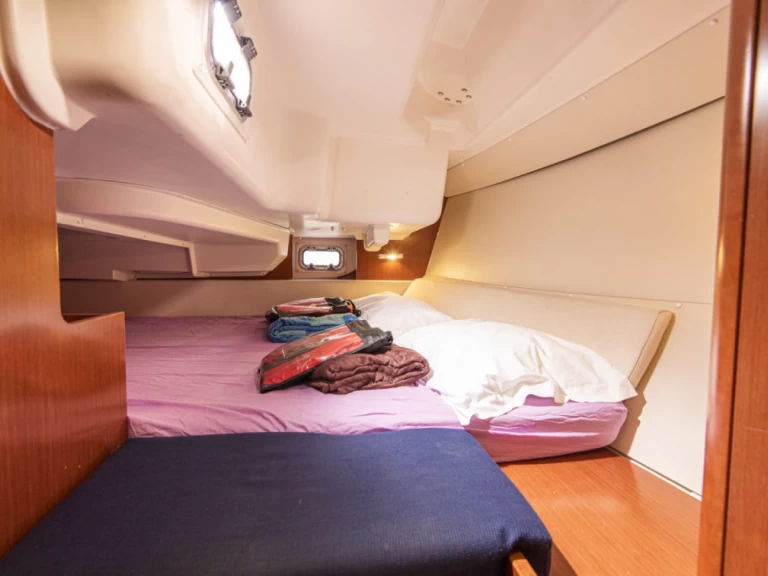 Bénéteau Oceanis 34 charter bareboat or skippered in  San Vincenzo