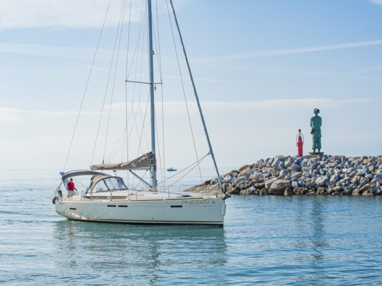Sailboat hire in San Vincenzo - Jeanneau Sun Odyssey 449