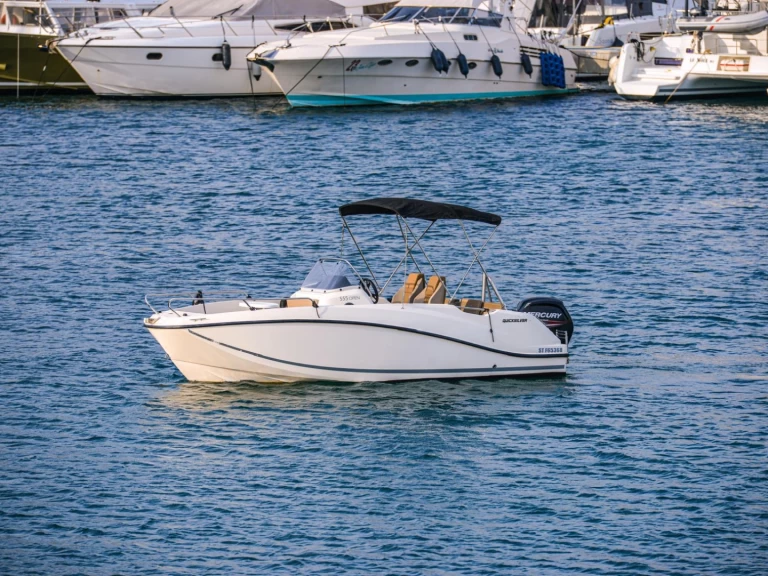 Hire a Quicksilver Activ 555 Open Marseille