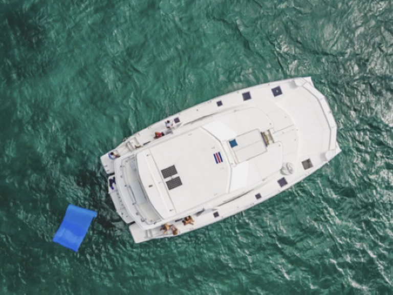 Yacht charter Playa Flamingo - Leopard Leopard 51 Powercat on SamBoat