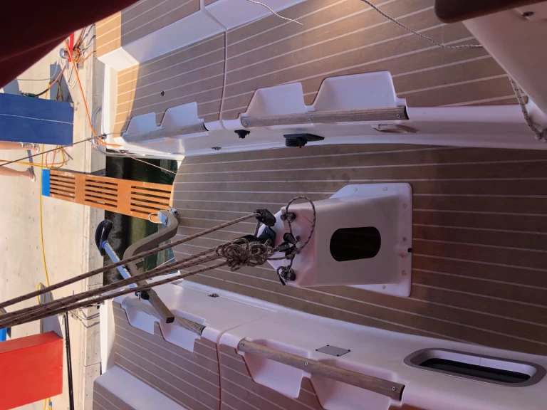 Charter a Jeanneau Sun Fast 26 - 1 cab.  in Biograd na Moru on Samboat