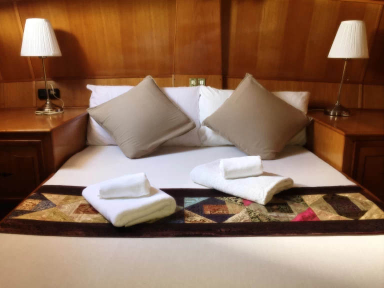 Hire Luxury Yacht with or without skipper  Olbia