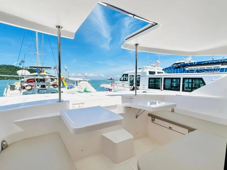 Charter a Leopard Leopard 51 Powercat in Ao Chalong on Samboat