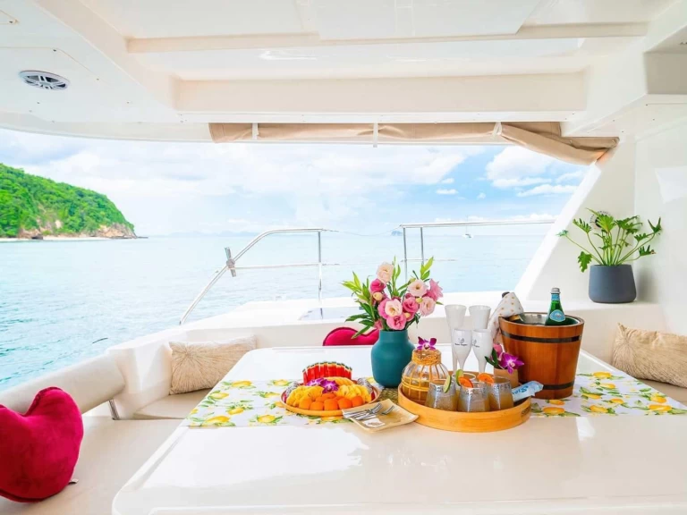 Hire Catamaran with or without skipper Leopard Ao Chalong