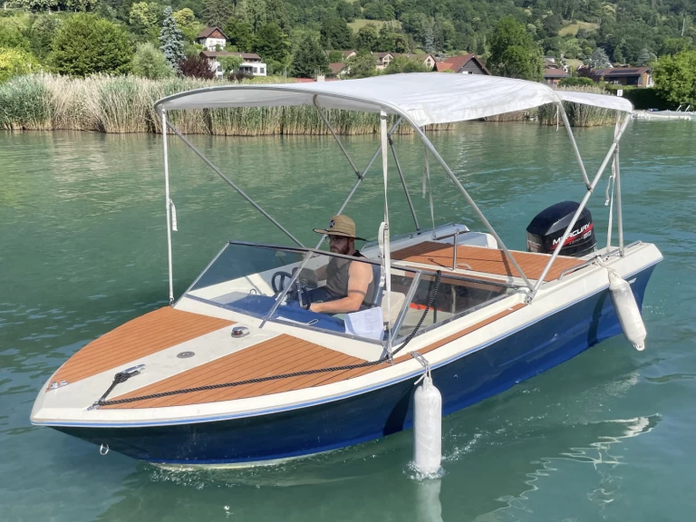 Savoie Marine Etoile Filante charter bareboat or skippered in  Annecy