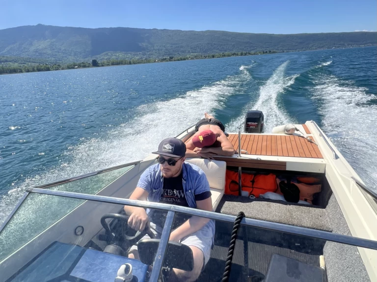 Hire a Savoie Marine Etoile Filante Annecy