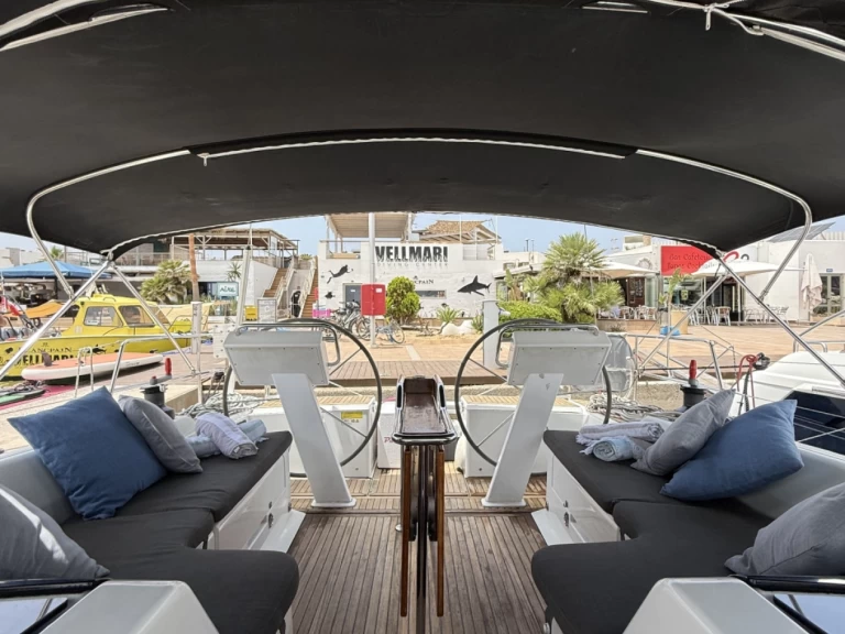 Hire Sailboat with or without skipper Hanse La Savina