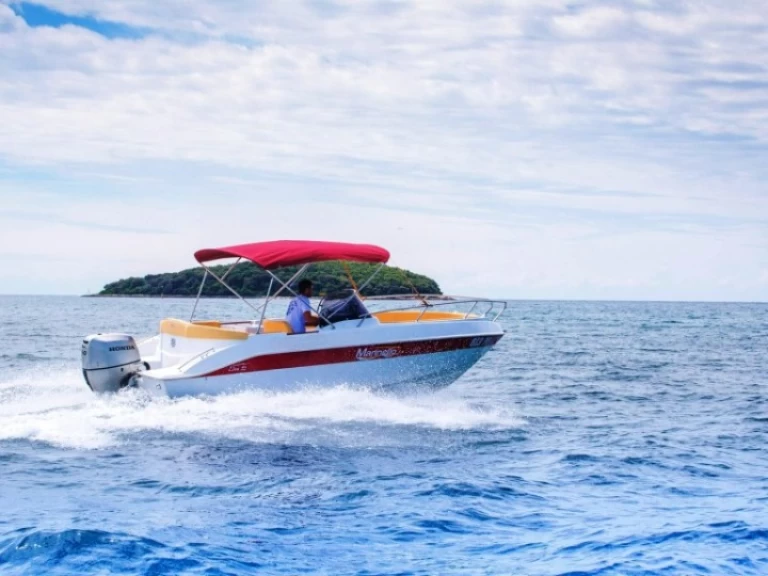 Charter a Marinello Eden 22 in Funtana-Fontane on Samboat