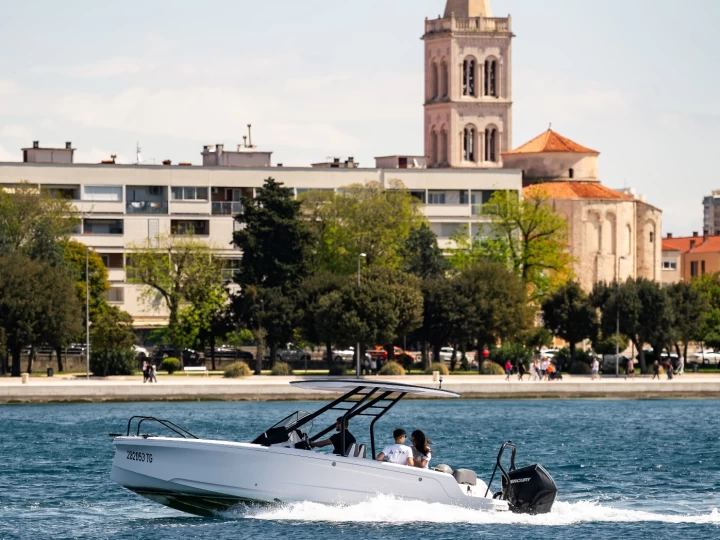 Charter a Axopar 22 T-TOP in Zadar on Samboat