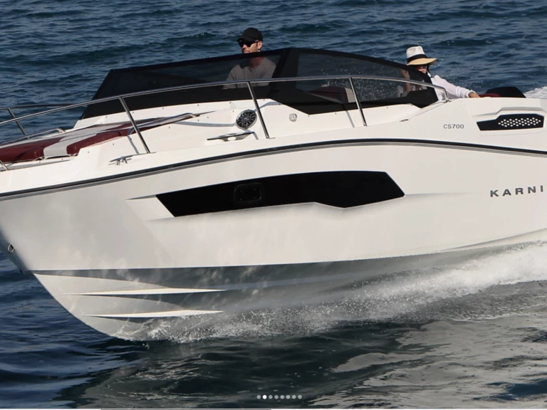 Hire a Karnic 700 HT Sant Antoni de Portmany