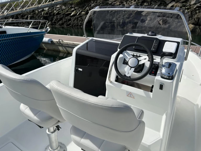 Motorboat hire in Port du Moulin Blanc - Bénéteau Flyer 6 SPACEdeck