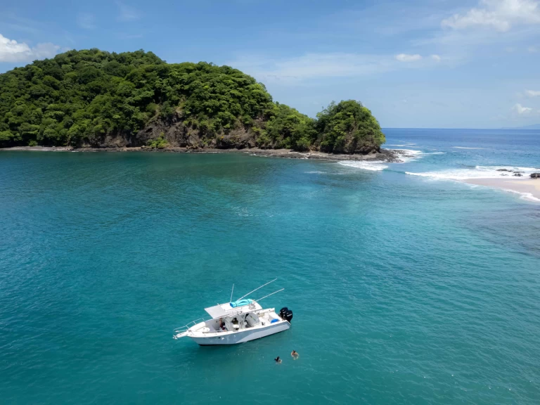 Motorboat to hire Bahía Culebra at the best price