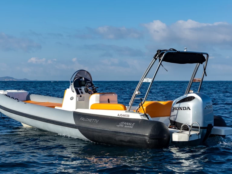 Yacht charter Porto Pollo - Fanale marine  FANALE 700 FALCHETTU on SamBoat