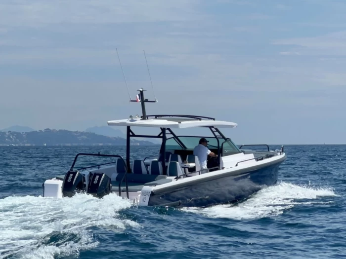 Yacht charter Port Grimaud - Axopar Axopar 37 Sun-Top on SamBoat