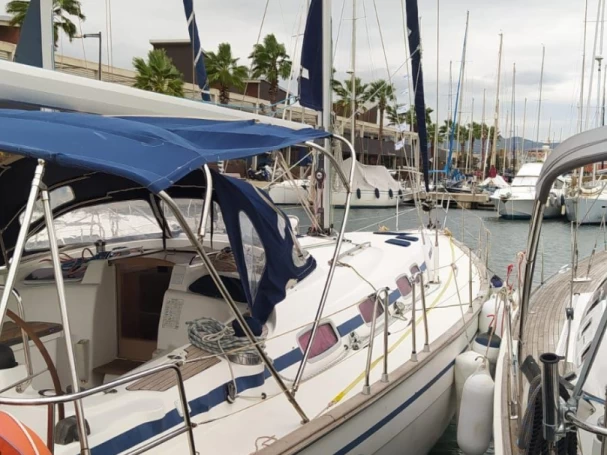 Yacht hire Port Grimaud cheap Cruiser 46