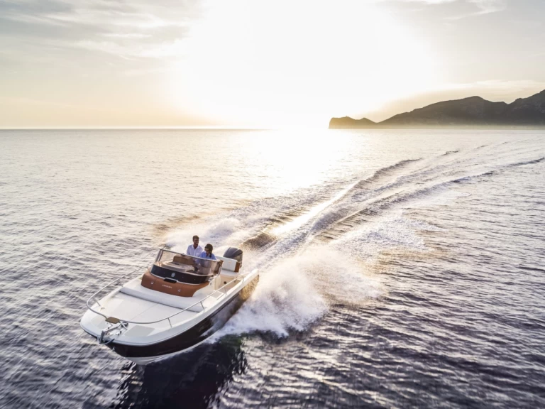 Hire Motorboat Capoforte with a boat licence