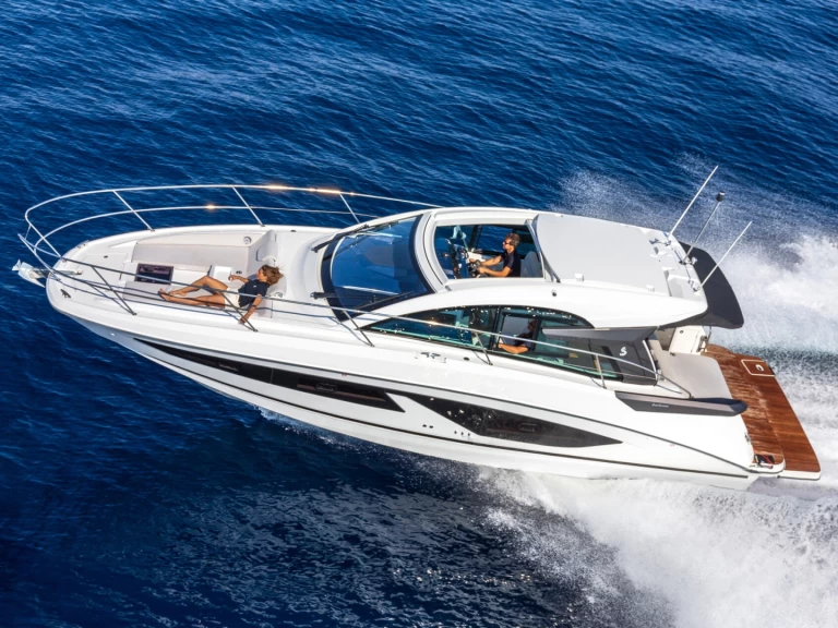 Yacht hire Cogolin cheap Gran Turismo 36
