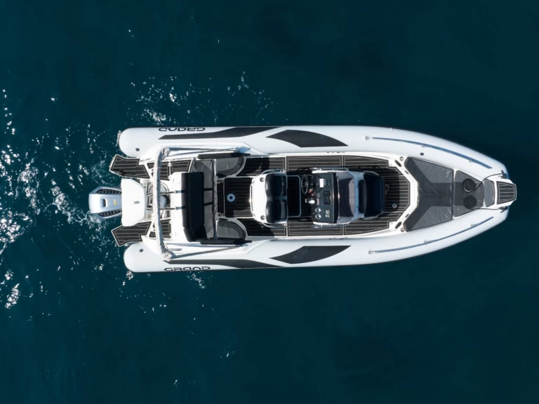 Charter a Grand Boats GRAND 750 GOLDEN LINE in Porto Pollo on Samboat