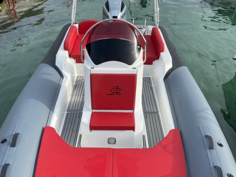 Hire RIB Fanale marine  with a boat licence