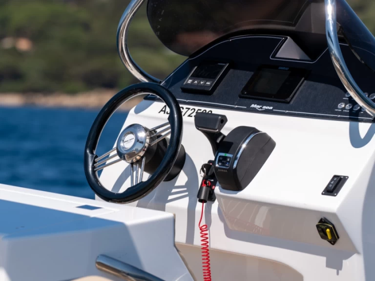Hire RIB Marsea with a boat licence