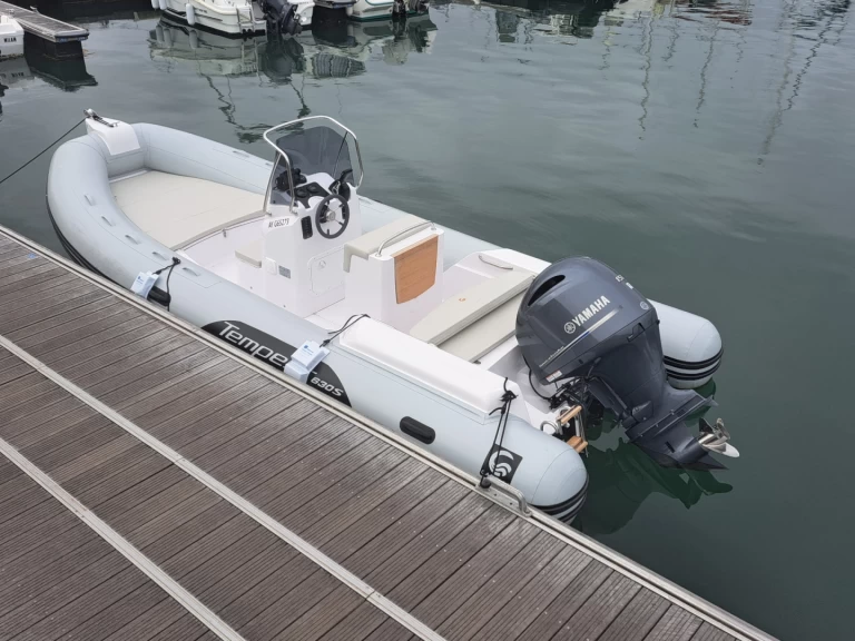 Yacht charter Port-Haliguen - Capelli Tempest 630 on SamBoat