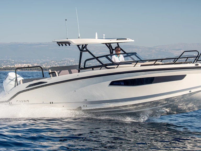 Charter a Navan S30 in Nice on Samboat