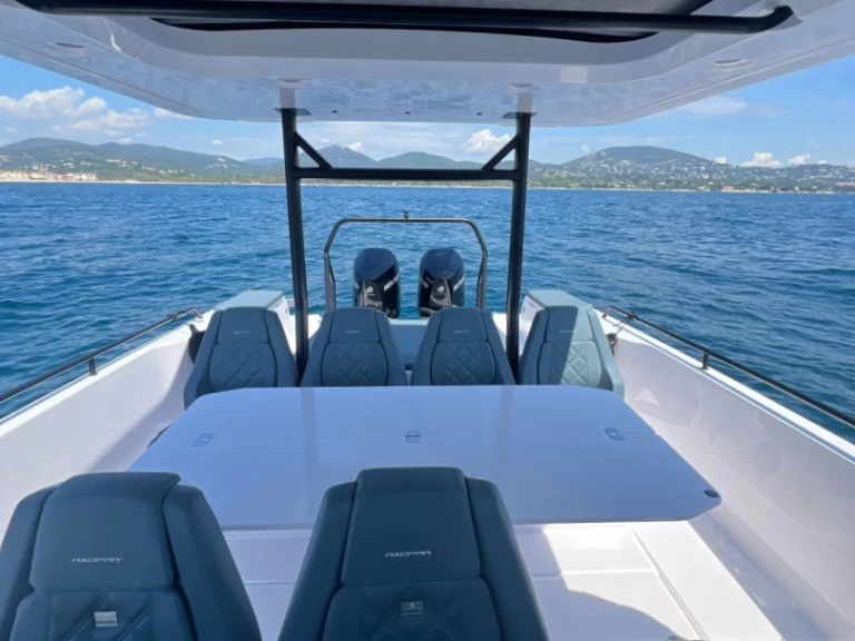 Hire Luxury Yacht with or without skipper Axopar Port Grimaud