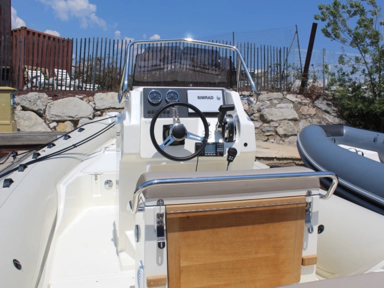 RIB to hire Hyères at the best price