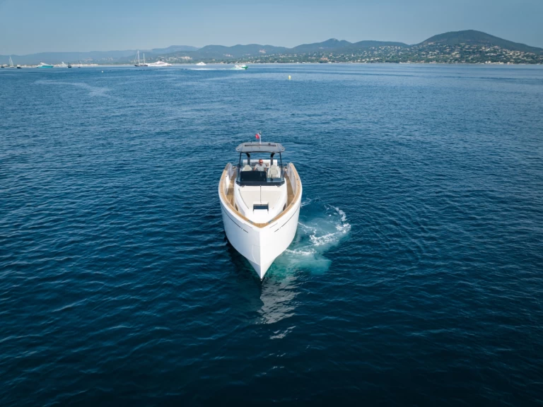 Motorboat to hire Port Grimaud at the best price