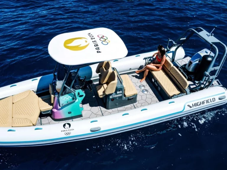 Charter a Highfield 760 in Cogolin on Samboat